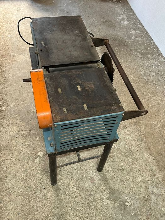 Дървообработваща машина