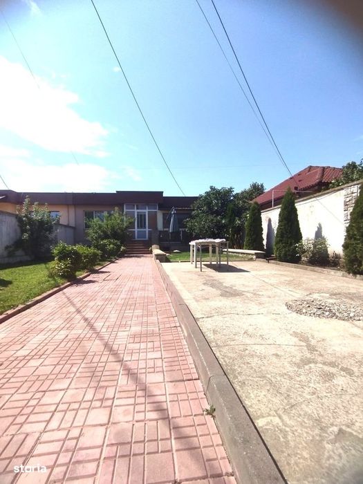 Casa cu demisol , terasa si curte  - Poiana - Constanta