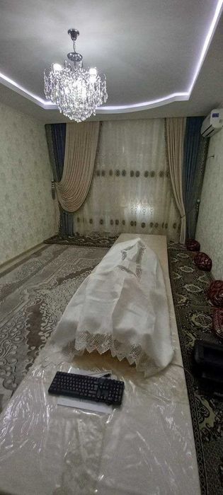 Яшнобод туманида 4 хонали уй сотилади.