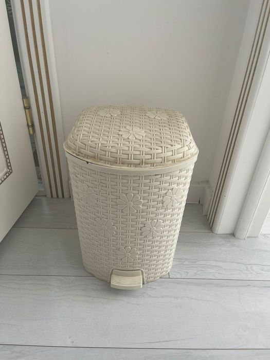 Продам мусорное ведро