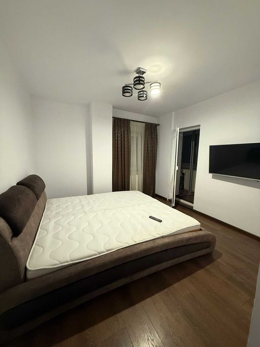 Proprietar inchiriez apart cu 3 cam  BIG / Pitesti Shopping Park