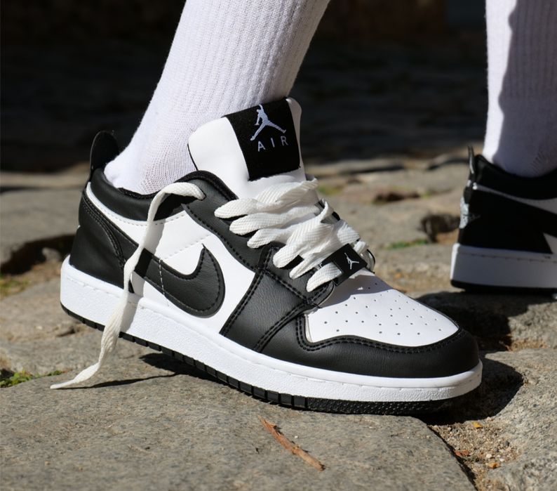 Къси Кецове Nike Jordan - бяло-черно 36-40 номер