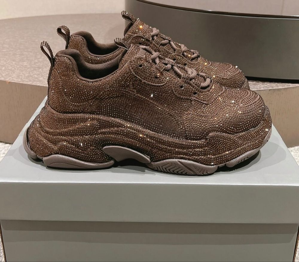 Сникърси 10XL, Cargo и Runners