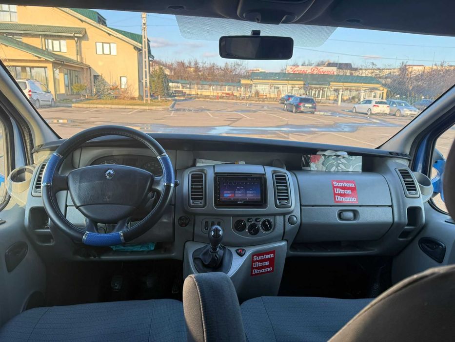 Renault Trafic II  / 8+1 LUNG