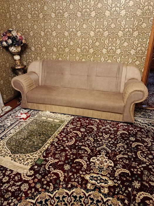 Срочно продам диван и кресло