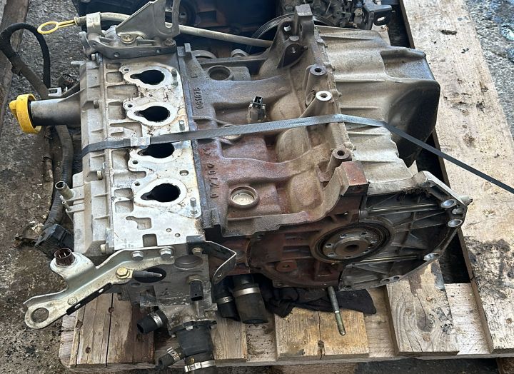 Motor fara anexe Dacia Logan prima generatie