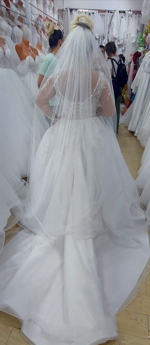 Vând Rochie Mireasa model deosebit