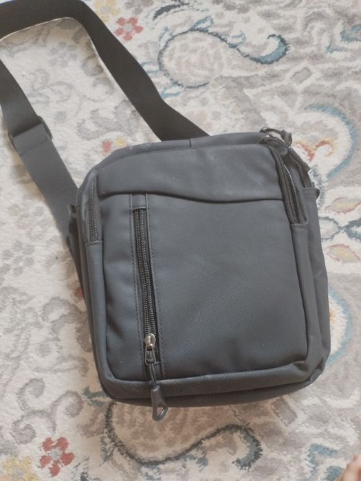 Продаю барсетку дешево