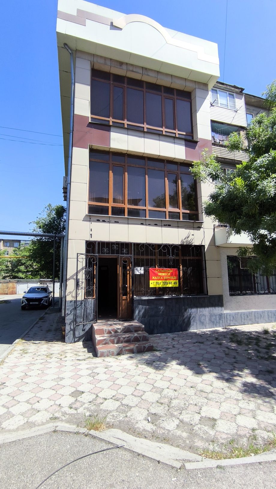 Продается 3 х этажная здание