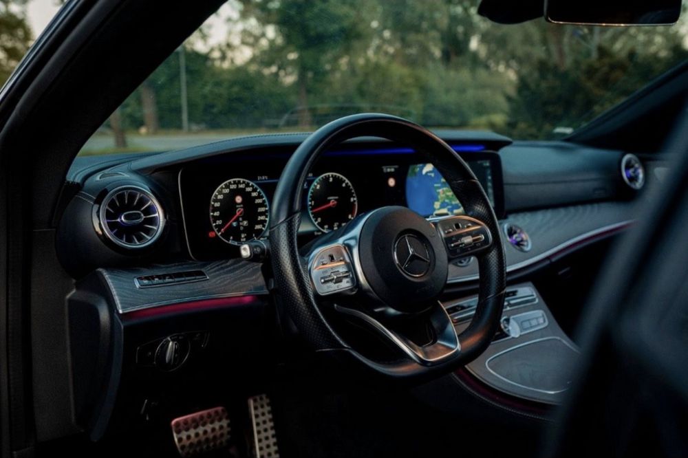 Mercedes-Cls 350d 4M/AMG/Burmester/Distr/Perne/Side/Line/Keyless/360*