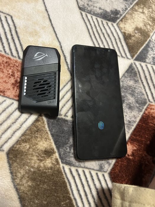 Vând Asus Rog Phone 3