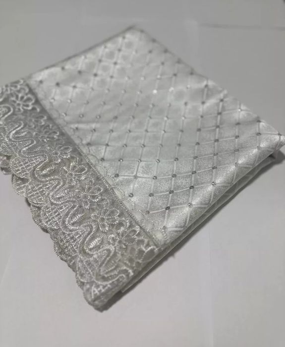 Скатерти 150/150, и 150/310 см