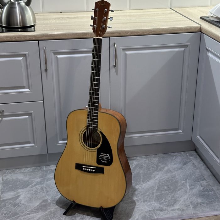Fender CD60 NAT акустическая гитара
