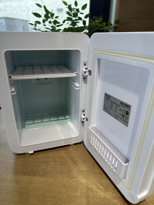 Frigider portabil cu racire si incalzire