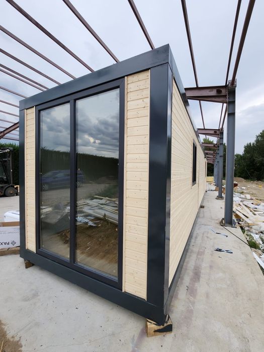 Vand containere modulare noi, dimensiune 2,4x6m ideal pentru spatii