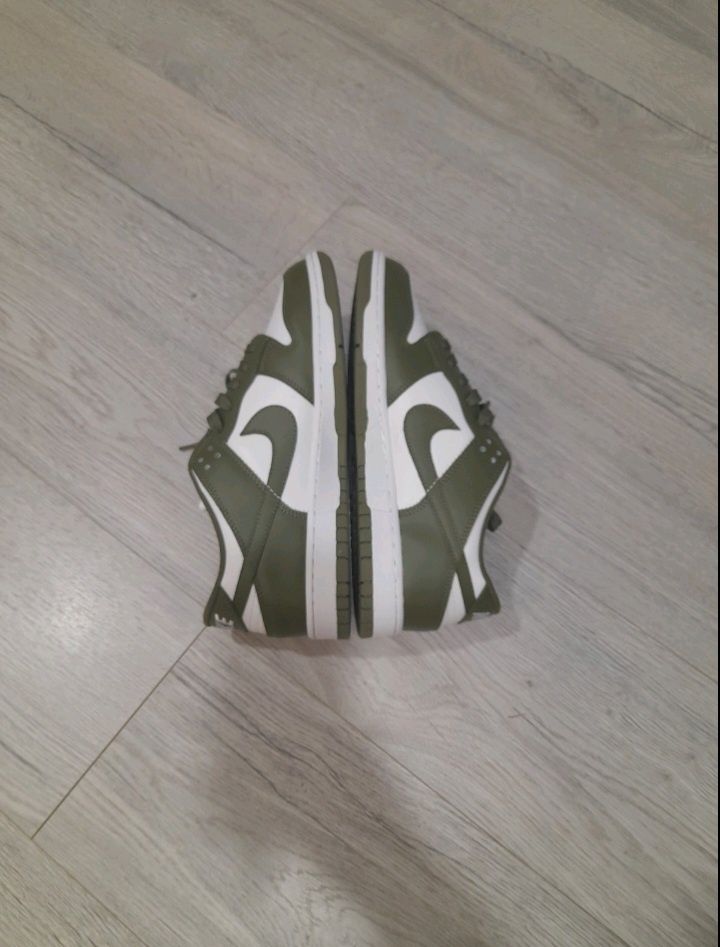 Nike dunk low Olive