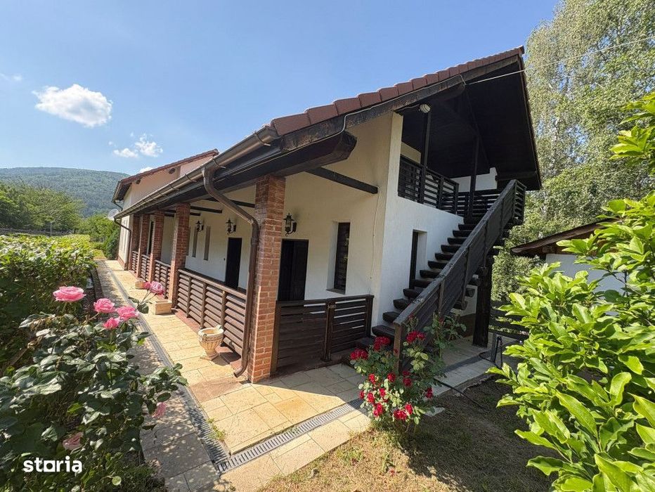 Vanzare *domeniu* cu potential turistic - Bumbesti-Jiu