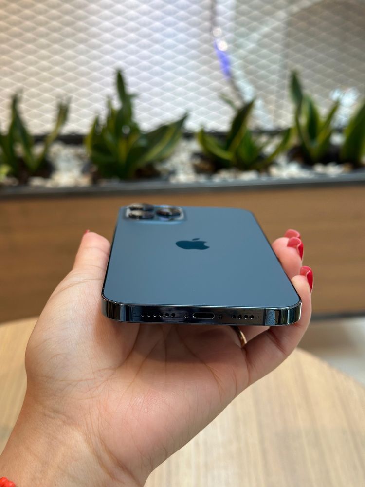 iPhone 12 Pro Max/256gb/ как новый