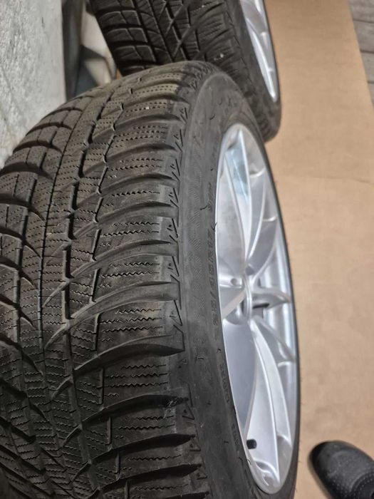 Джанти за BMW F20 F21 225/45/17 със зимни гуми Bridgestone на 4000 км
