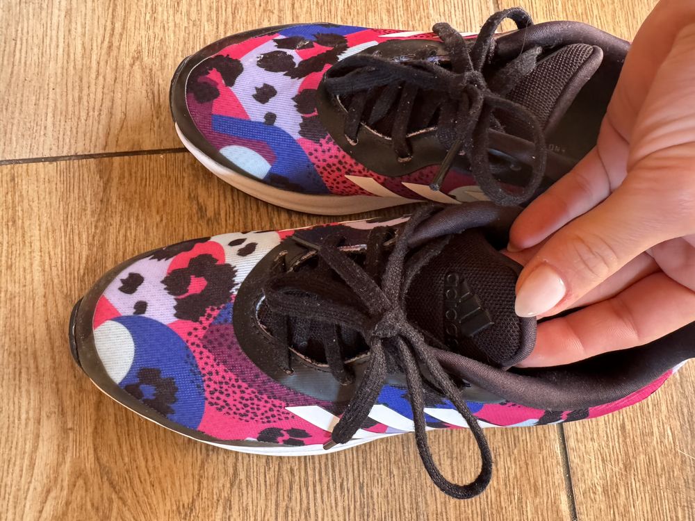 Дамски маратонки adidas