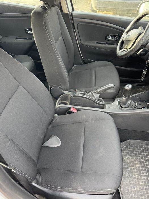 RENAULT FLUENCE 2016 avariat 1,6 benzina EURO 6 Primul Proprietar