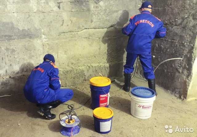 Гидроизоляция мест ввода коммуникаций стыков конструк. бетонных блоков