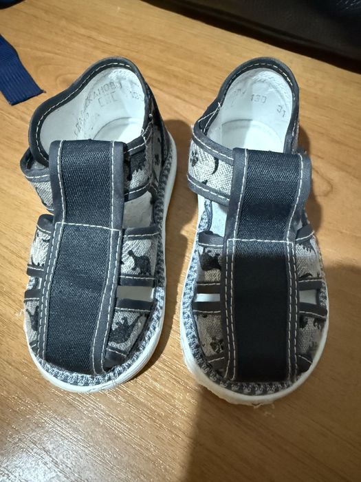 Новые сандали для мальчика