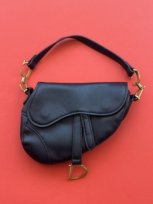 Дамска малка чанта CD Black Grained Calfskin Leather Saddle Bag