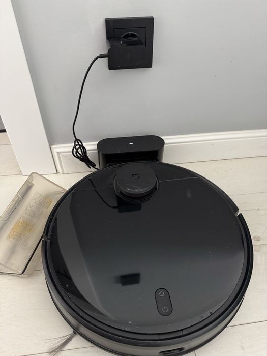 Робот-пылесос Xiaomi Mo Robot Bacuum Mop P с функцией влажной уборки