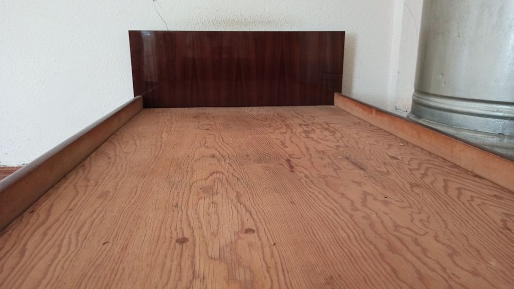 Продам 2 кравати в хор состоянии. Цена за оба