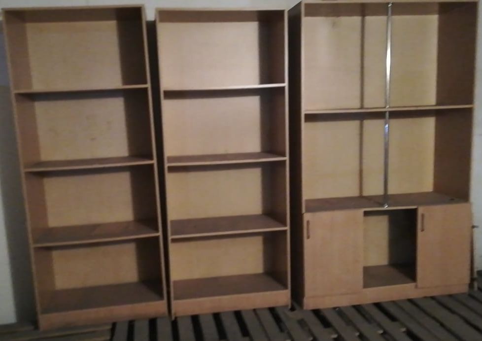 Продам шкафы 7 штук за всё 21000