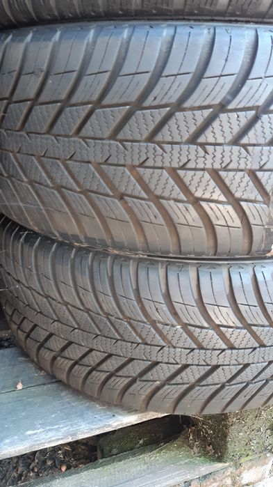 2 anvelope 225/50r17 iarnă marca Nexen dot 2023, preț 220 lei bucata
