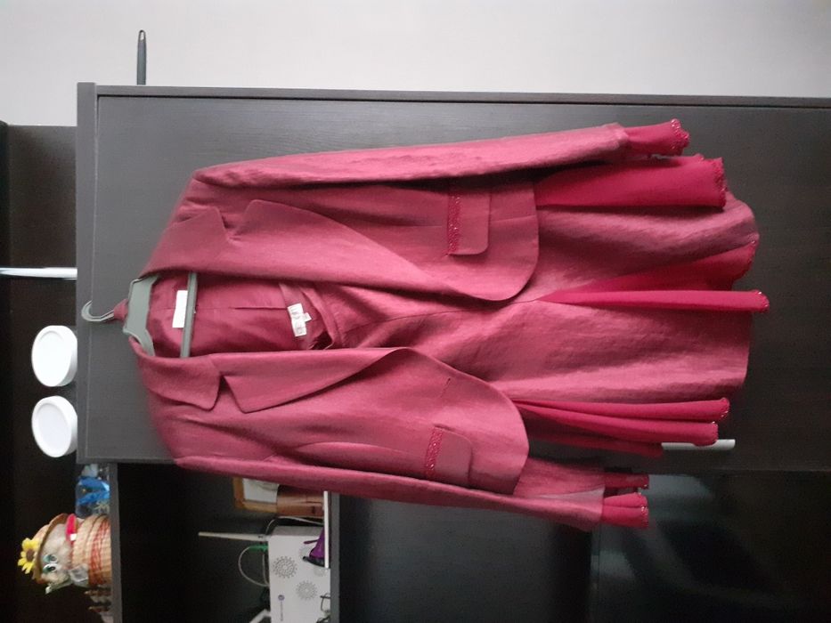 Костюм-тройка