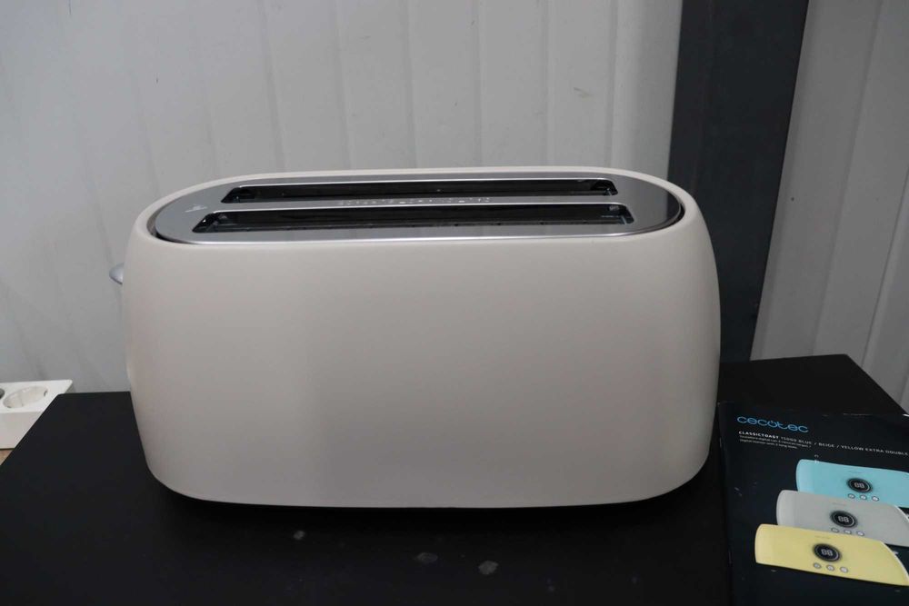 Cecotec ClassicToast 15000 Бежов Двоен Дигитален Тостер 1500W, LED