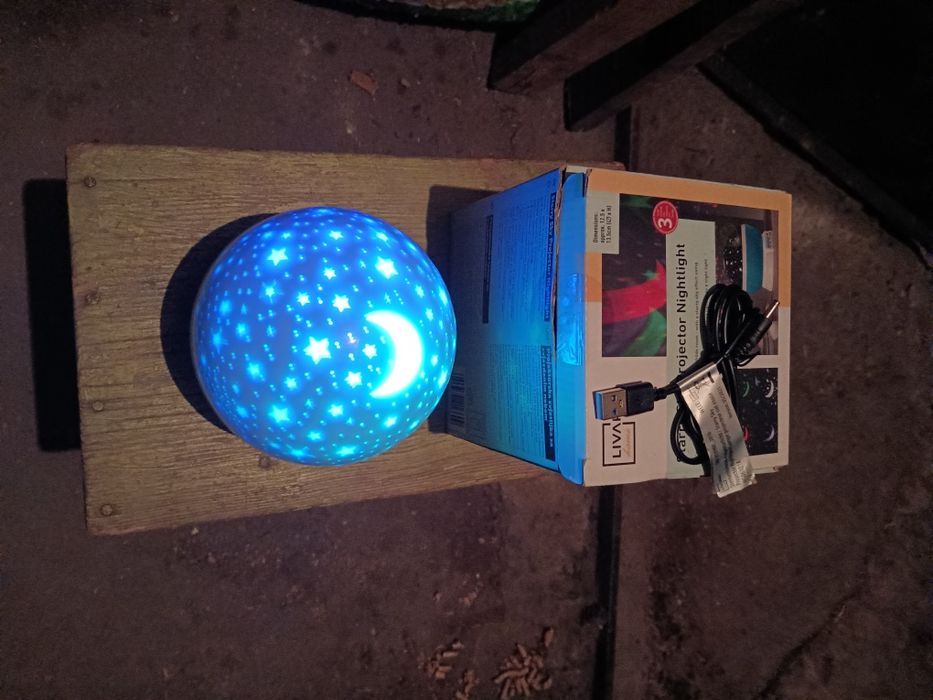 Въртяща  светеща топка-10лв