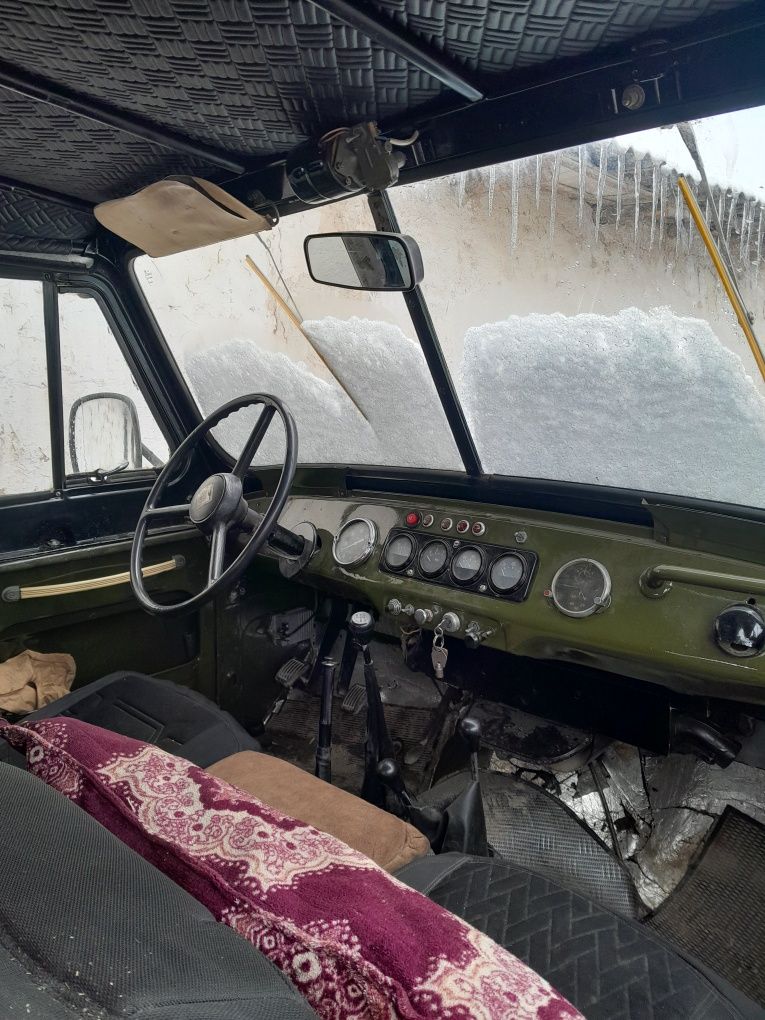 1979 yil UAZ kafolati bilan