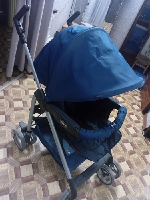 Коляска Chicco синяя