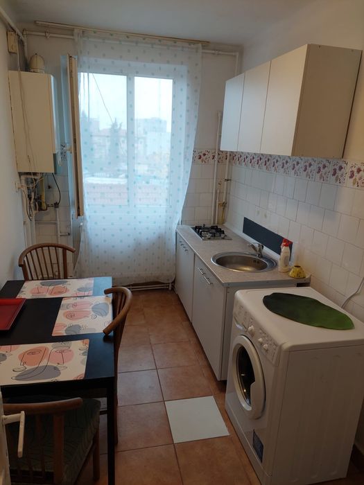 Ap 3 camere de inchiriat