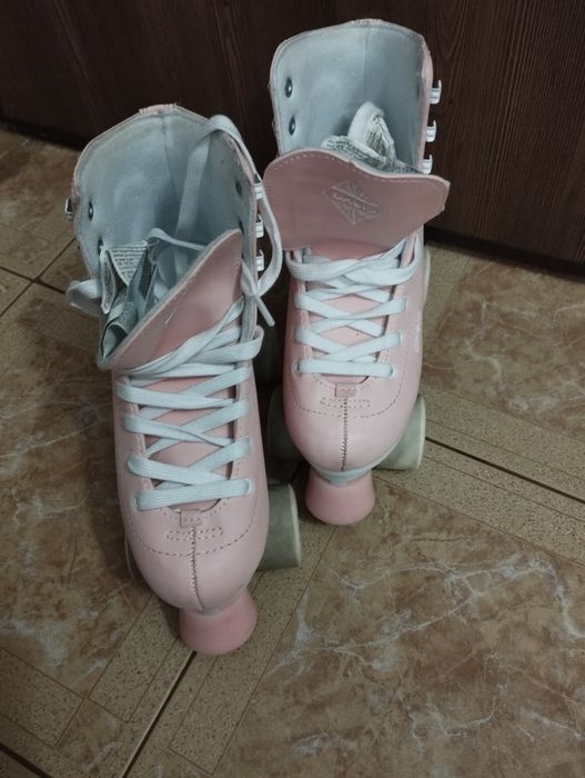 Vând role Oxelo si echipament de protectie  marimea 36 putin purtate