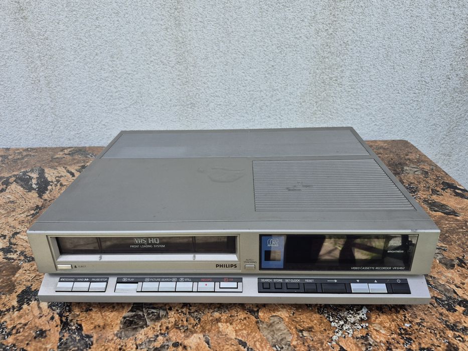 Vând video marca Philips VR-6462/60 F ,made in Germany