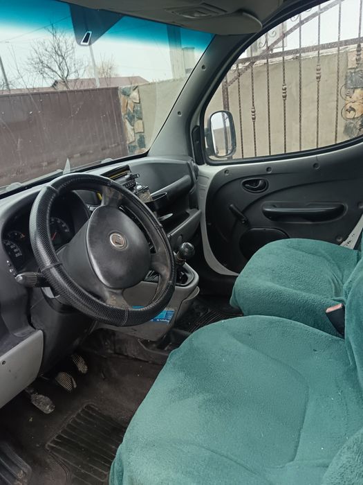 Vând fiat doblo din 2009