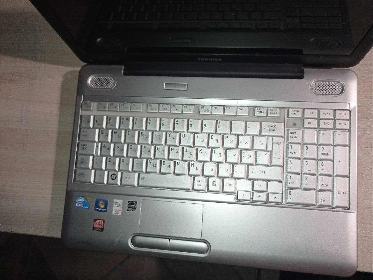 Toshiba Satellite L500-1WR Ноутбук