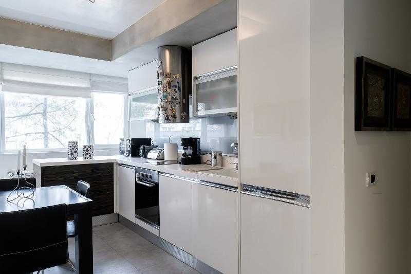 Продава се Двустаен апартамент в София, Сухата река - 72 кв.м за 1445 €/кв.м - Снимка #1