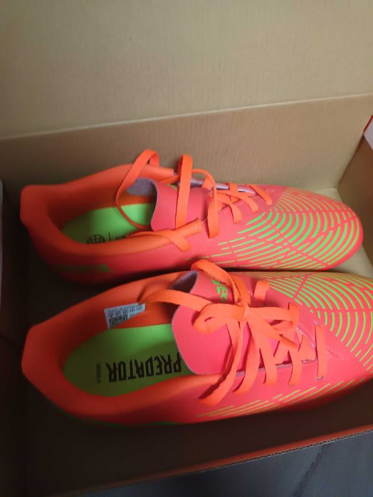 Адидас бутонки-калеври