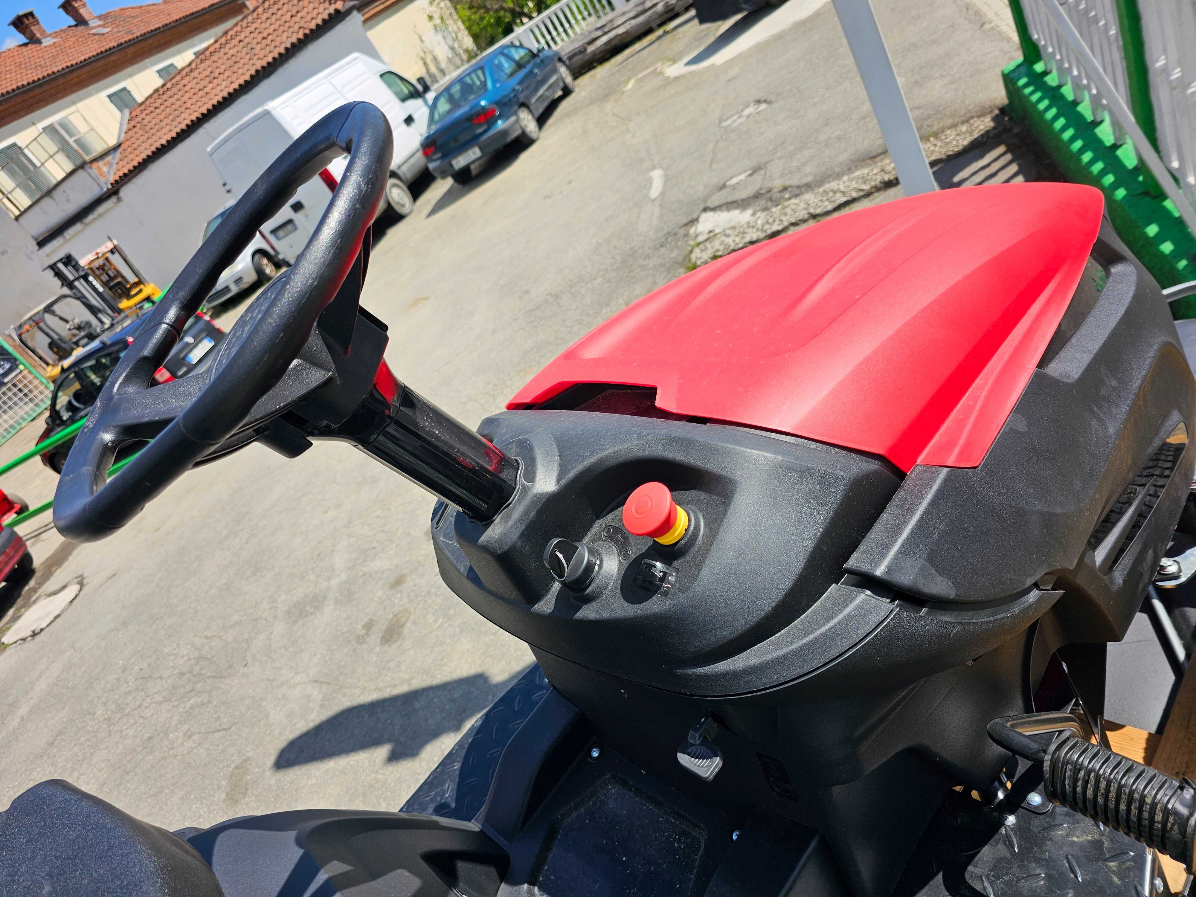 НОВА Тракторна Косачка, Внесена от ITALY.  НОВА
