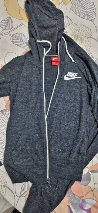 Дамски Анцунг найк