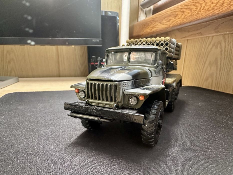 Модель грузовика  1:43 Урал ГРАД