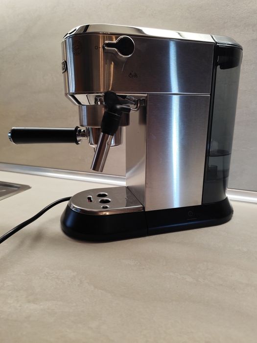 кафе машина Delinghi