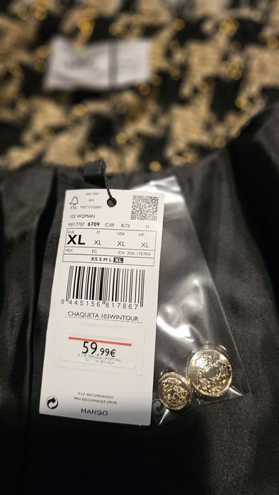 Sacou Mango măsura XL, negru cu bej, nasturi aurii