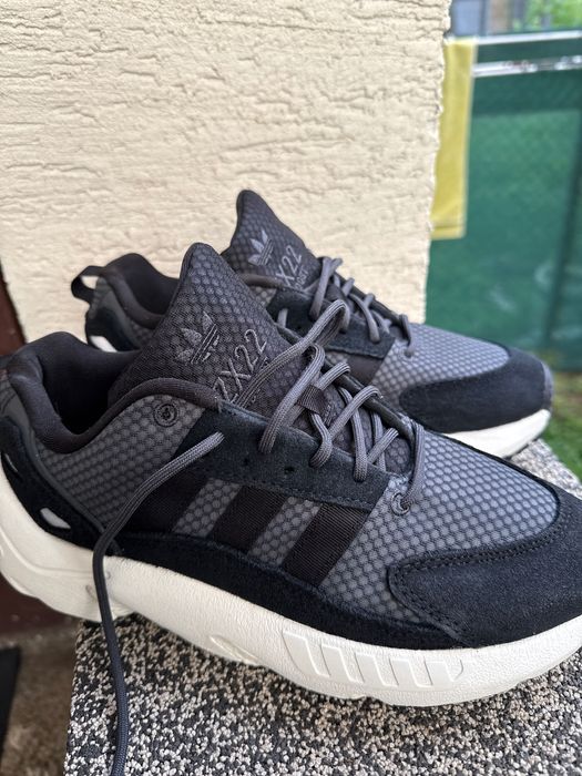 Дамски обувки adidas